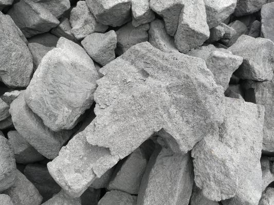 Niedriger Steinkohlenkoks-Mineral-7400kj/Kg Heizwert der Schwefel-Asche-8% kleines Porocity